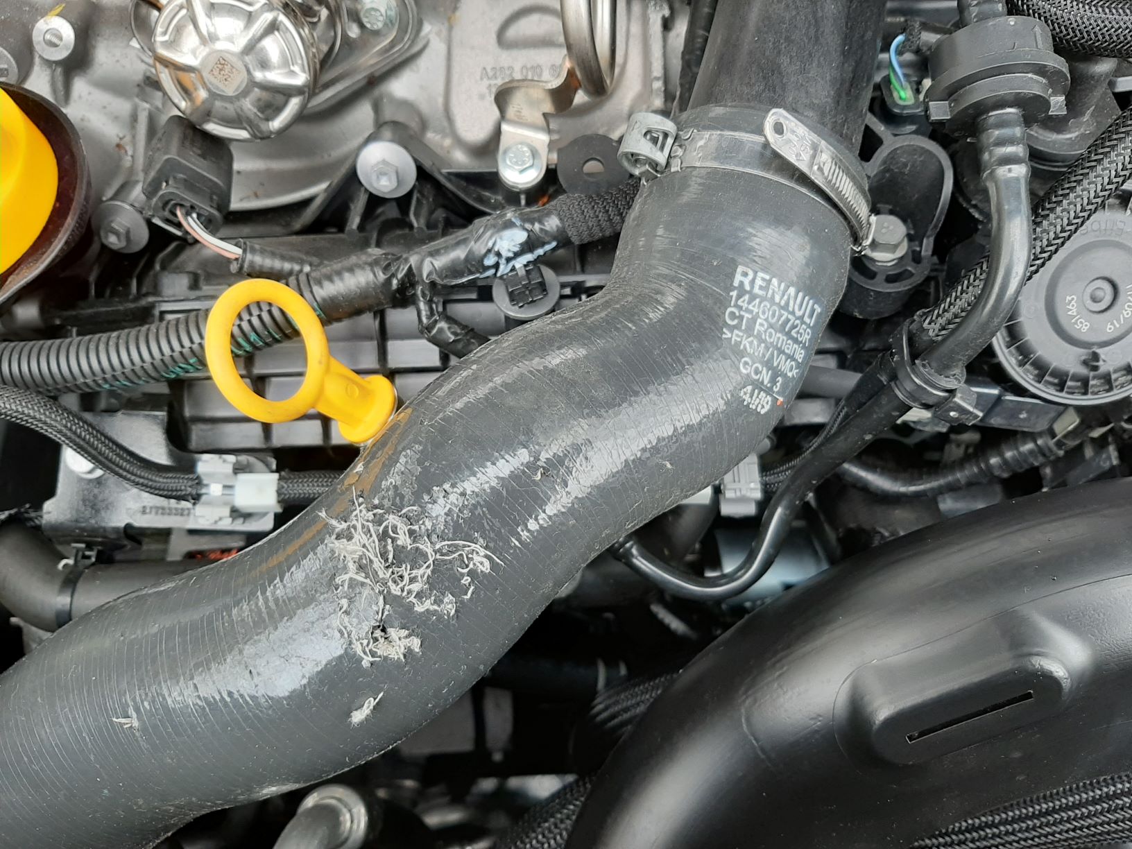 DUSTERTEAM • Afficher le sujet durite turbo percée