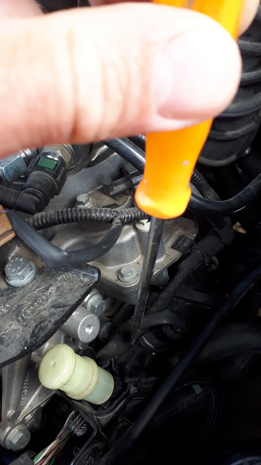 DUSTERTEAM • Afficher le sujet fuite liquide de refroidissement sur 1.2TCE