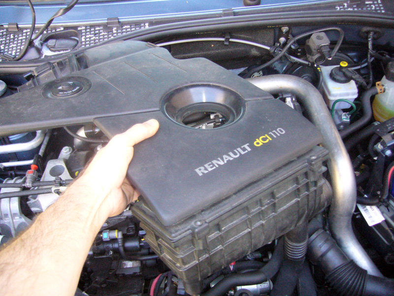 Dacia Duster - Changer le Filtre à Air 